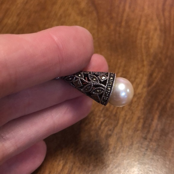 Pretty Rhinestone Faux Pearl Pendant - Picture 3 of 7